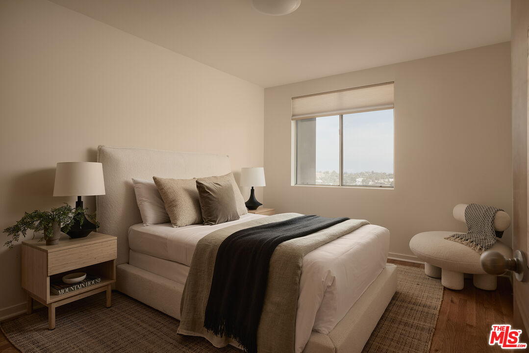 5052 Medina Rd, Woodland Hills