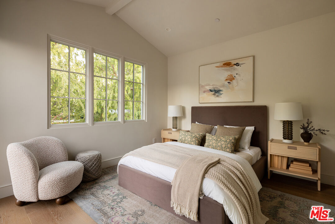 525 Westmount Dr, West Hollywood