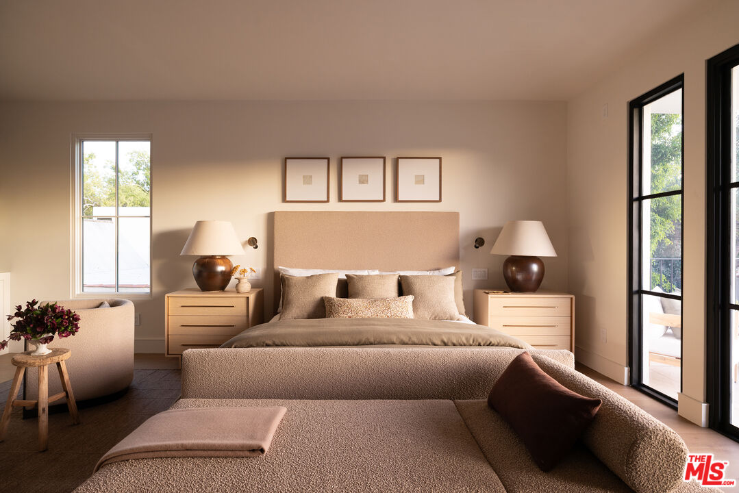 525 Westmount Dr, West Hollywood