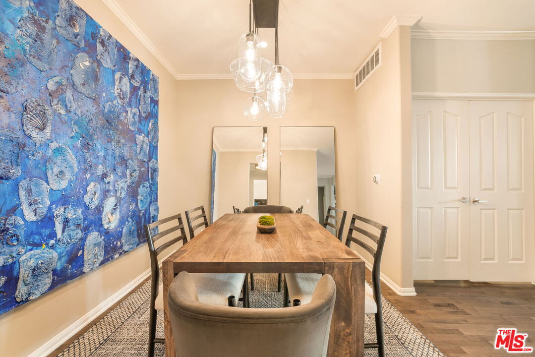 930 N Doheny Dr Unit: 103, West Hollywood