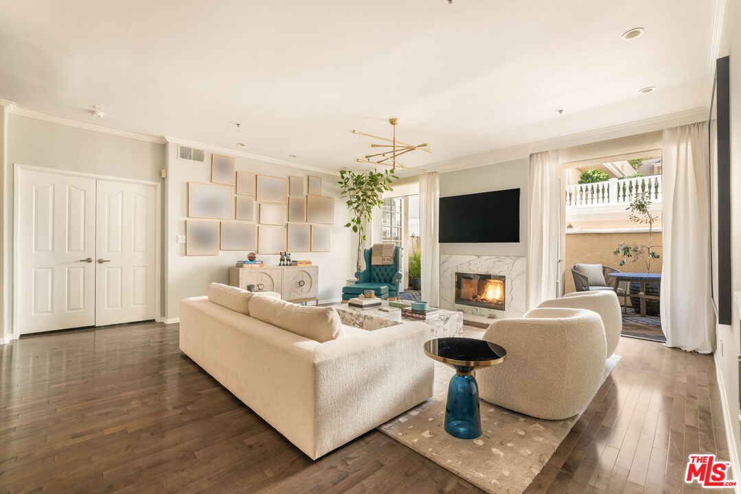 930 N Doheny Dr Unit: 103, West Hollywood