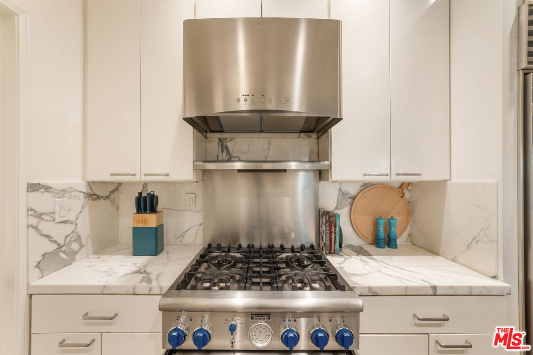 930 N Doheny Dr Unit: 103, West Hollywood