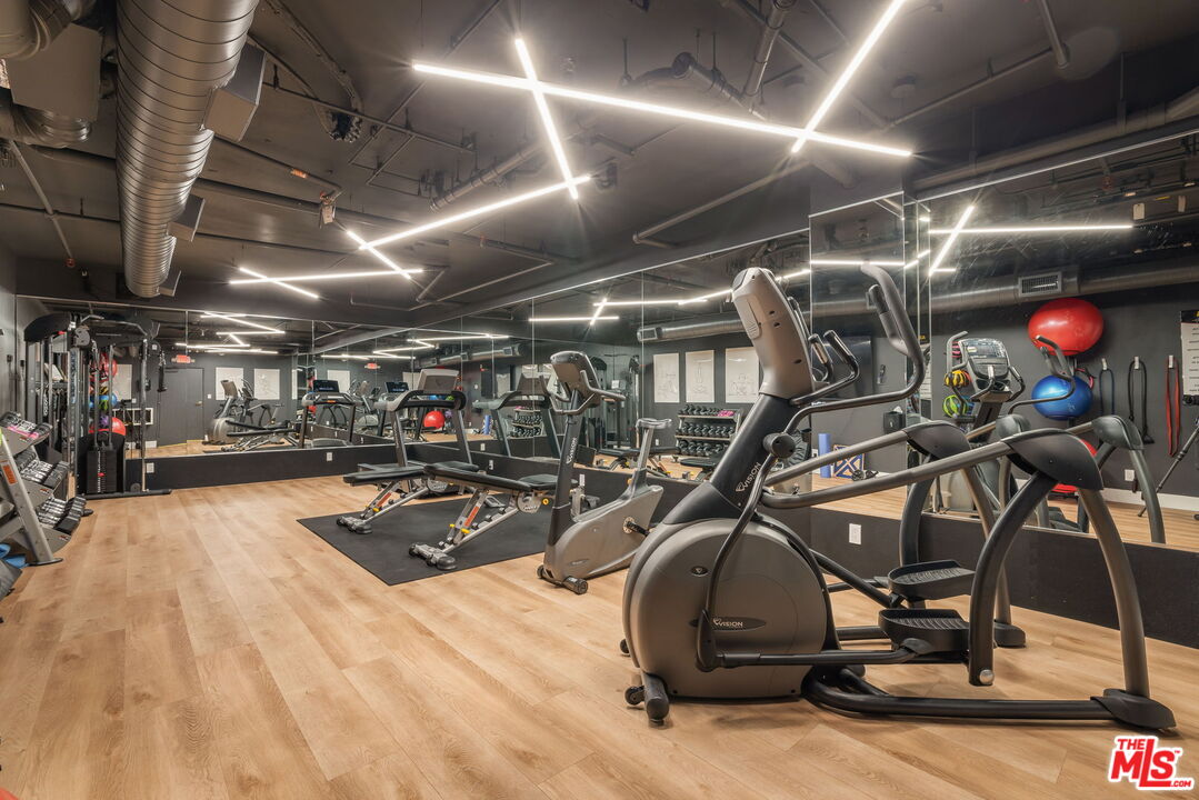 930 N Doheny Dr Unit: 103, West Hollywood