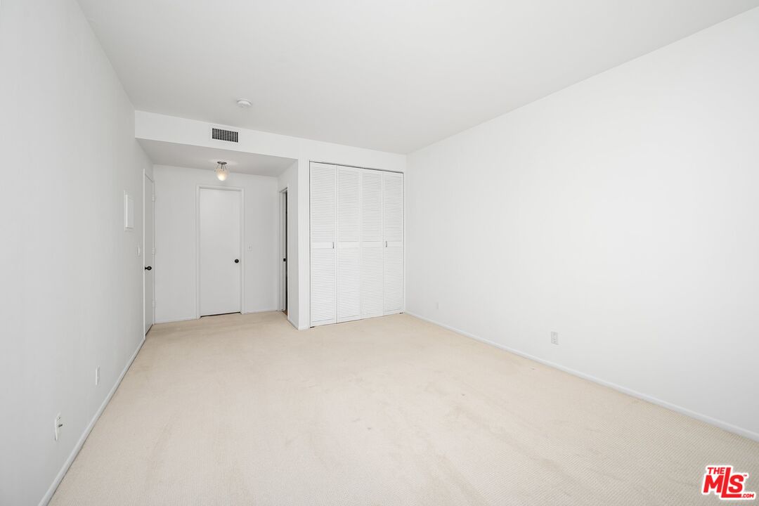 1808 Manning Ave Unit: 103