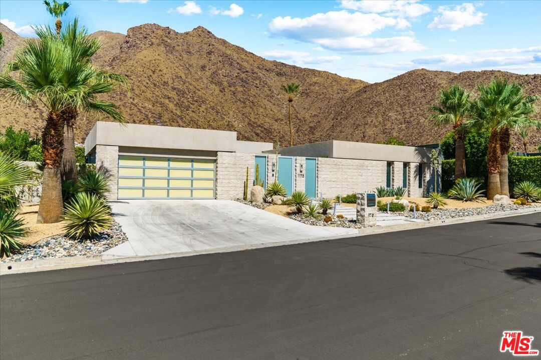 1175 Los Robles Dr