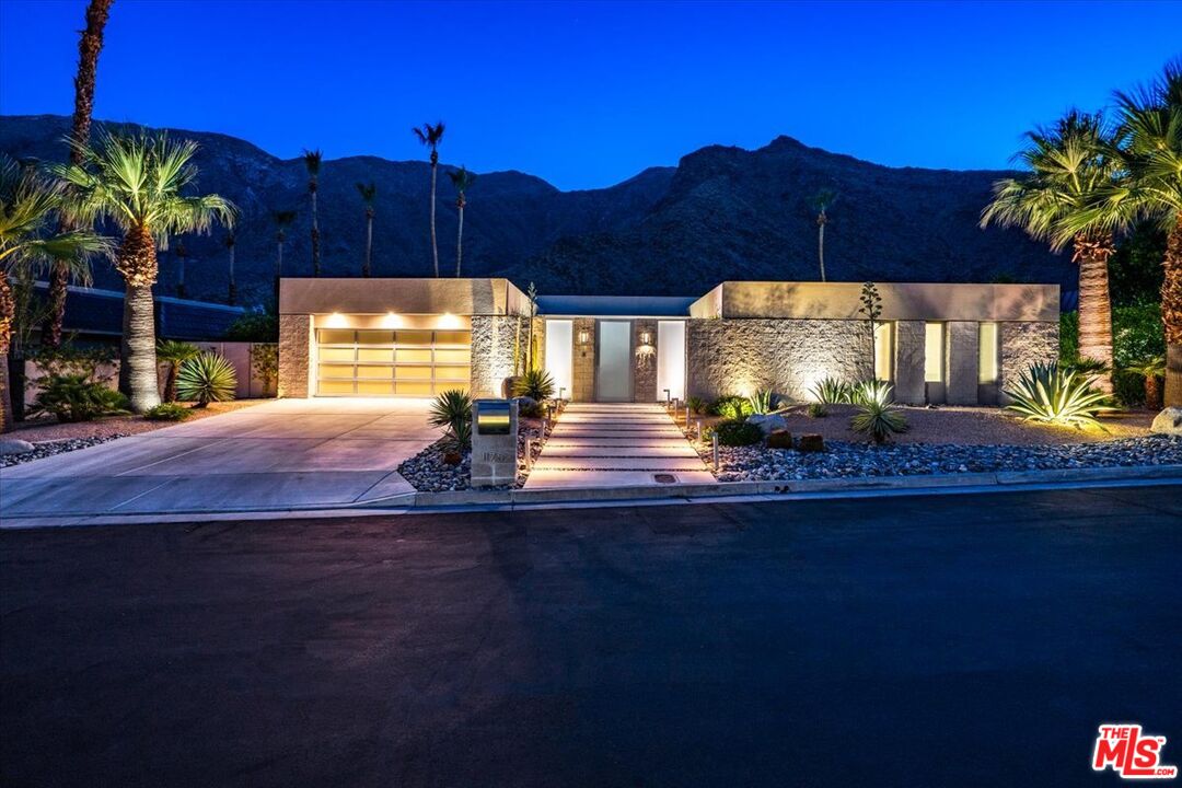 1175 Los Robles Dr