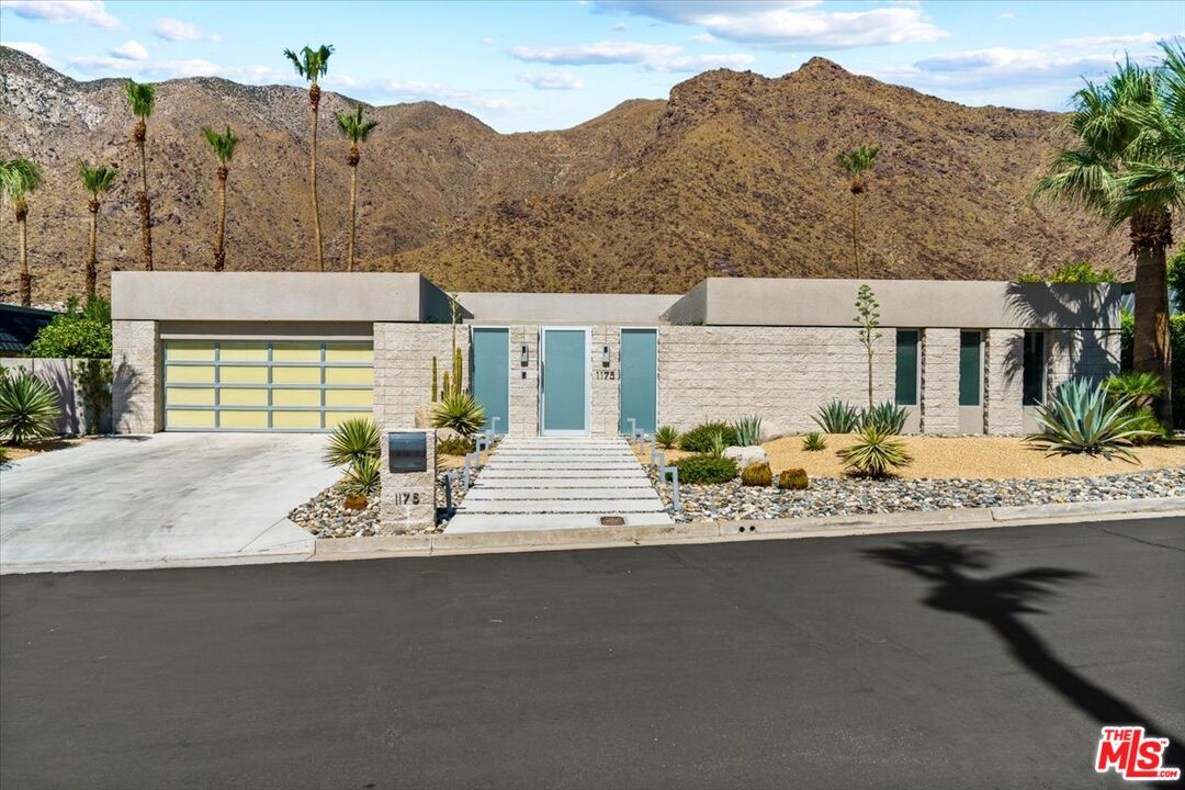 1175 Los Robles Dr