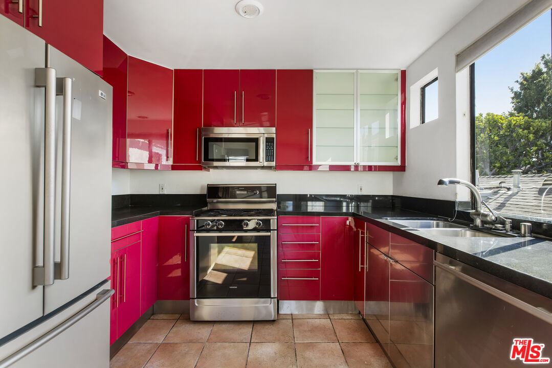 1017 Pearl St Unit: E