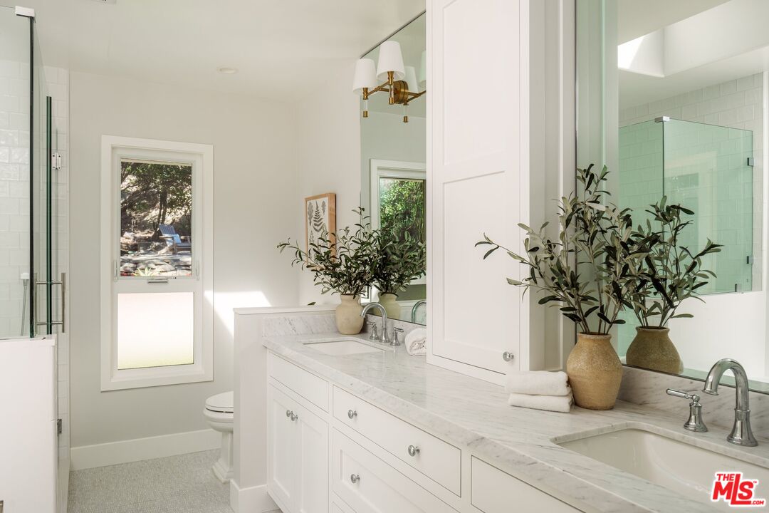 4031 Deerhorn Dr, Sherman Oaks