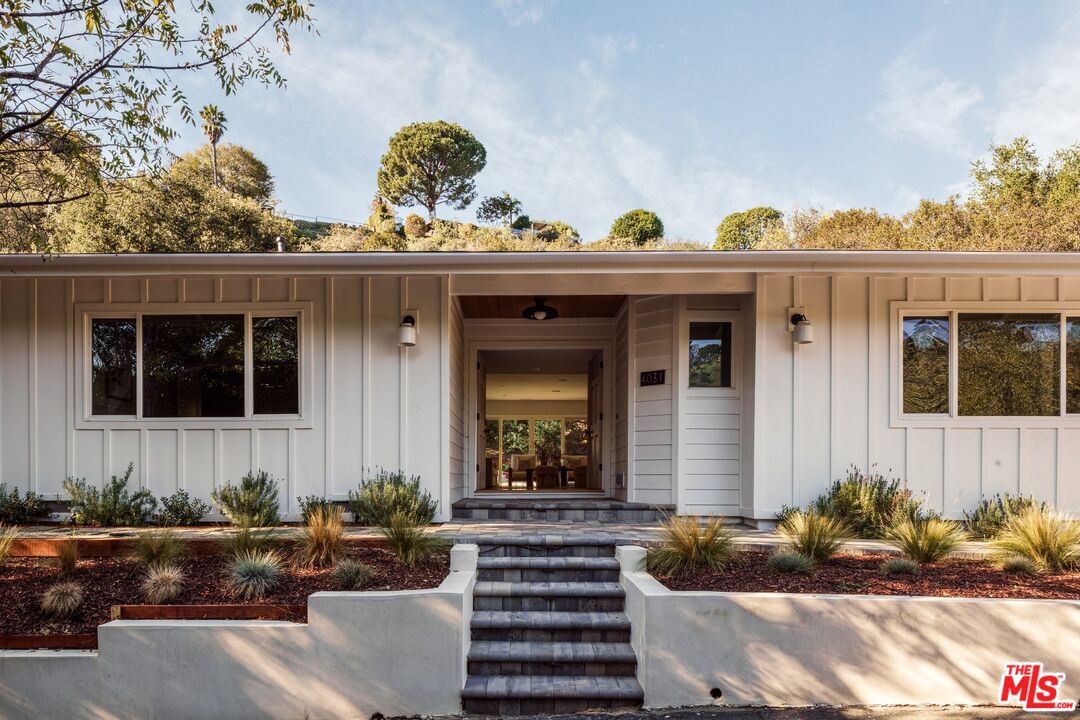 4031 Deerhorn Dr, Sherman Oaks