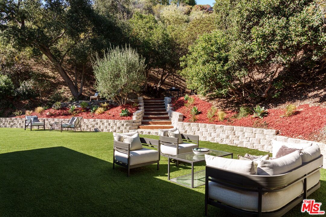 4031 Deerhorn Dr, Sherman Oaks