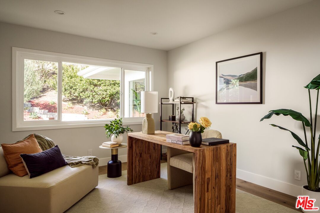 4031 Deerhorn Dr, Sherman Oaks