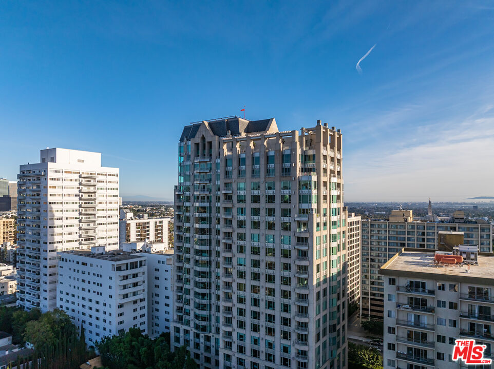 10727 Wilshire Blvd Unit: 1702, Wilshire Corridor