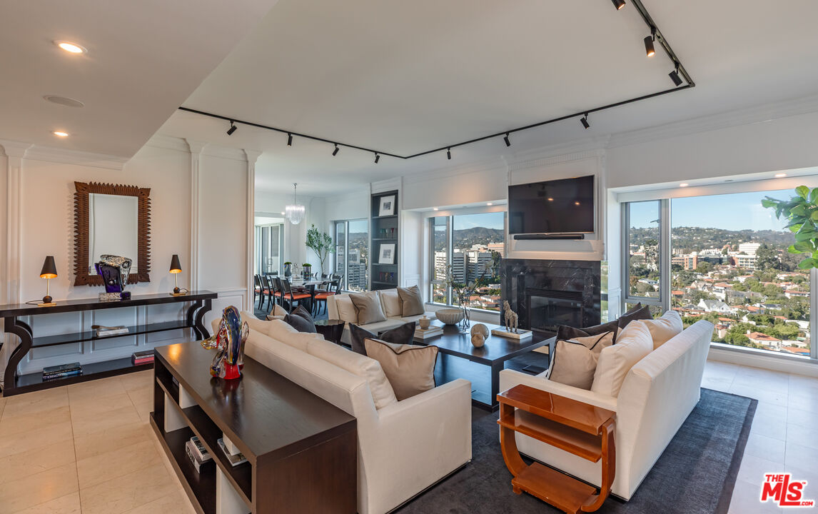 10727 Wilshire Blvd Unit: 1702, Wilshire Corridor