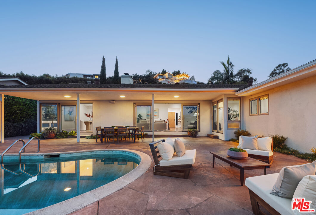 968 Kenfield Ave, brentwood