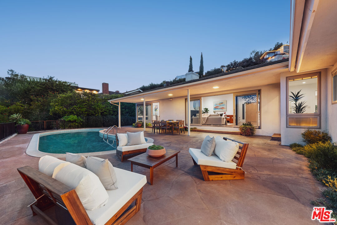 968 Kenfield Ave, brentwood