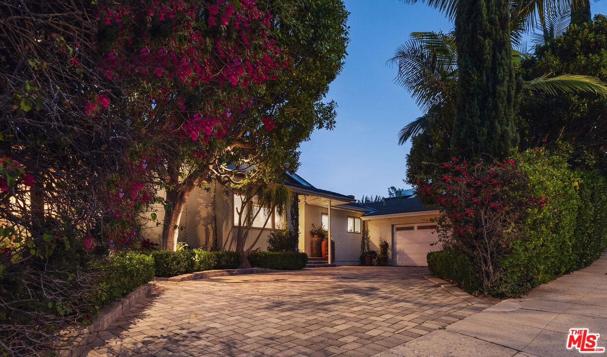 968 Kenfield Ave, brentwood