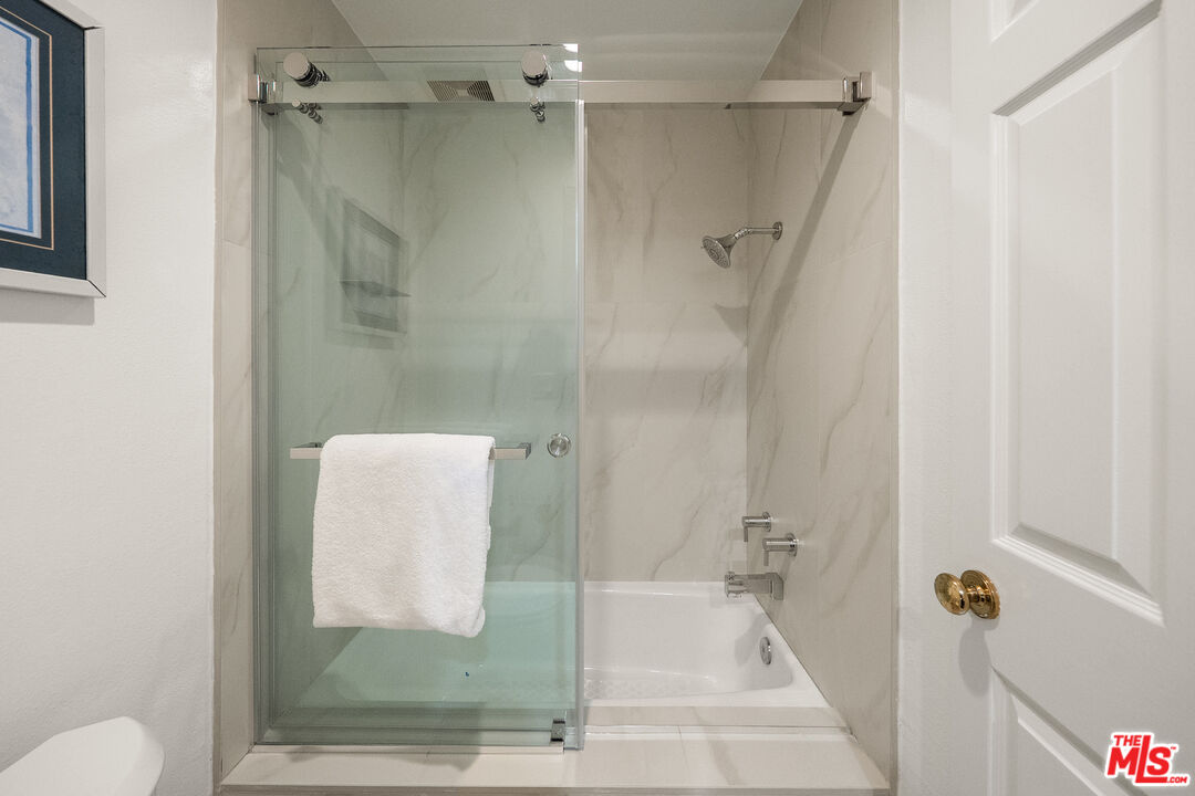 11667 Gorham Ave Unit: 206