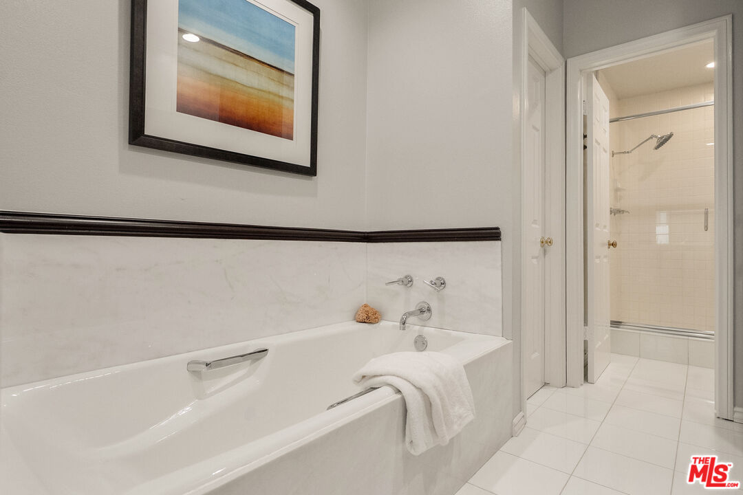 11667 Gorham Ave Unit: 206