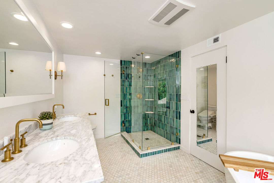 13133 Morrison St, Sherman Oaks