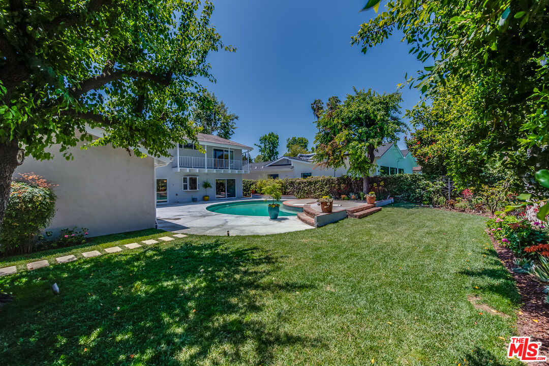 13133 Morrison St, Sherman Oaks