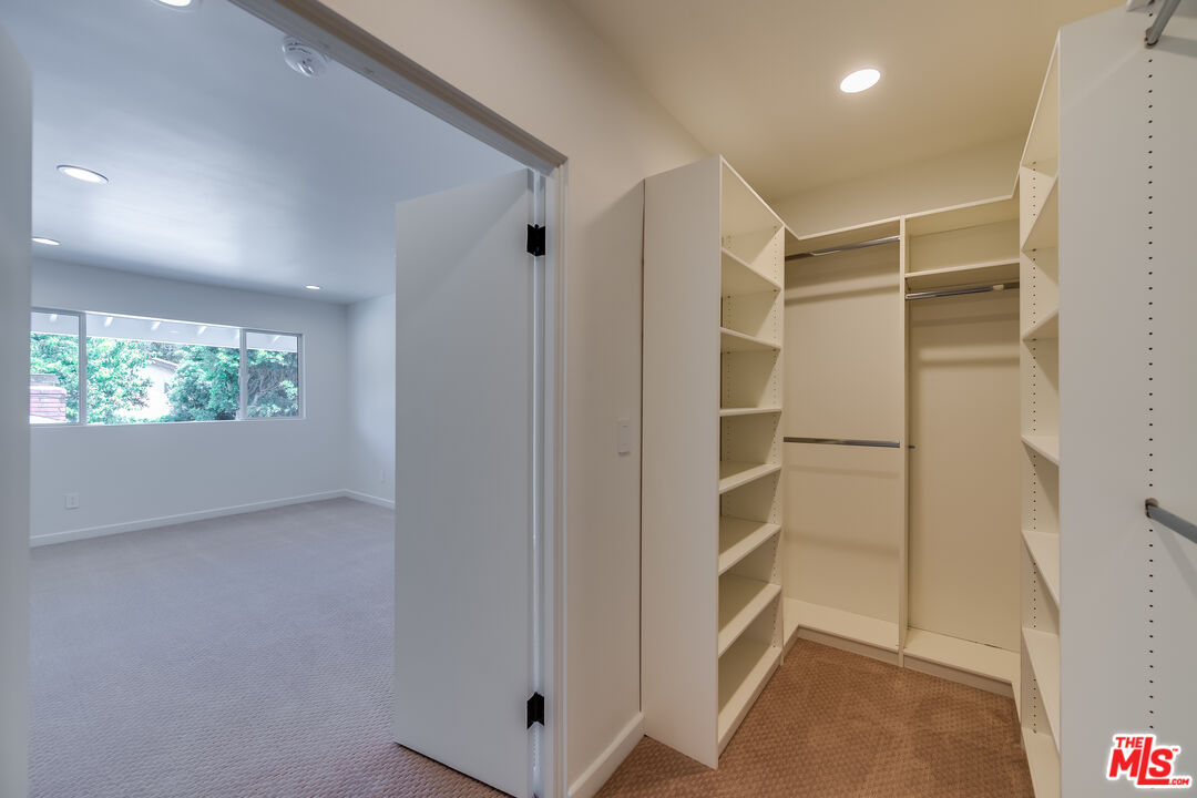 13133 Morrison St, Sherman Oaks