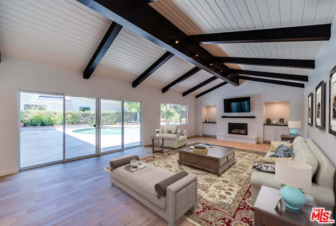 13133 Morrison St, Sherman Oaks