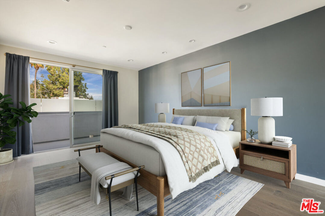 12045 Guerin St Unit: PH3, Studio City