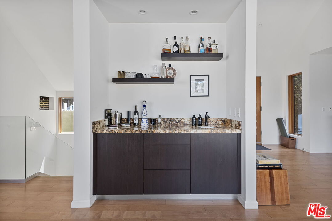 10110 Cielo Dr, Beverly Hills