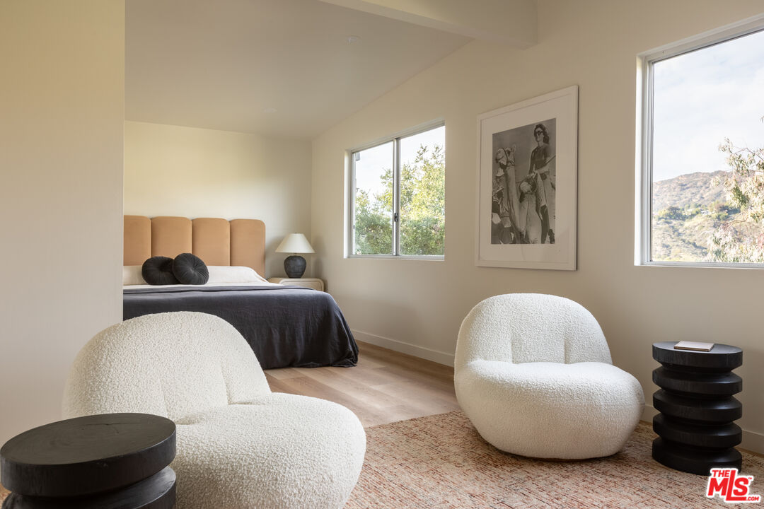 5661 Spreading Oak Dr