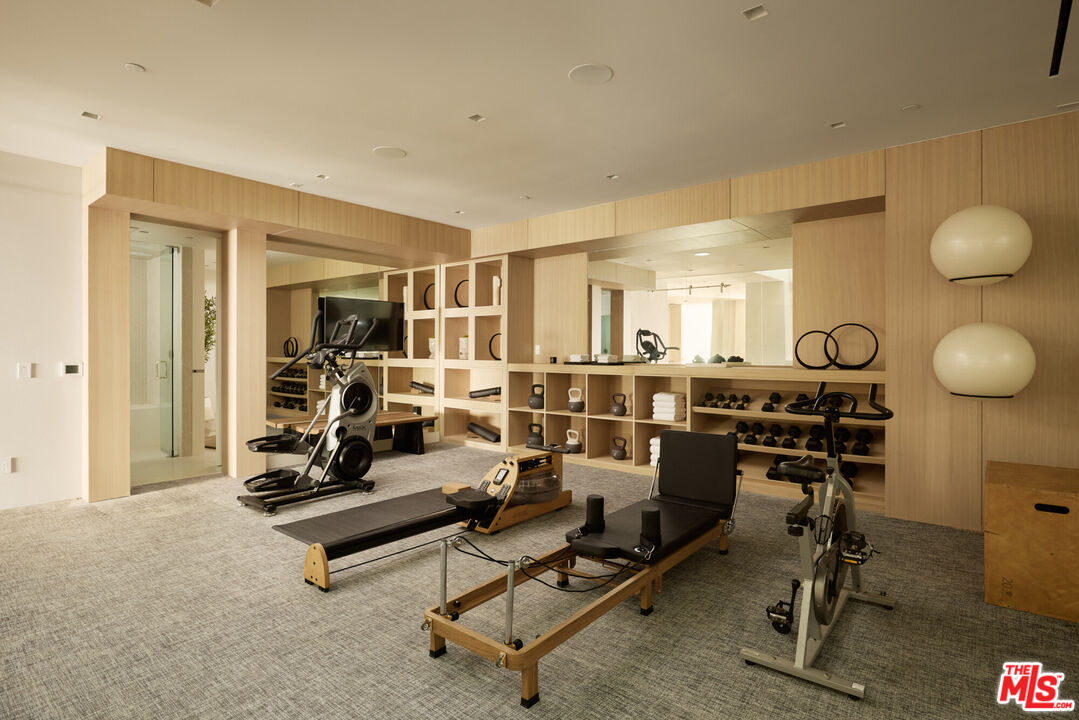 1615 Blue Jay Way, Bird Streets