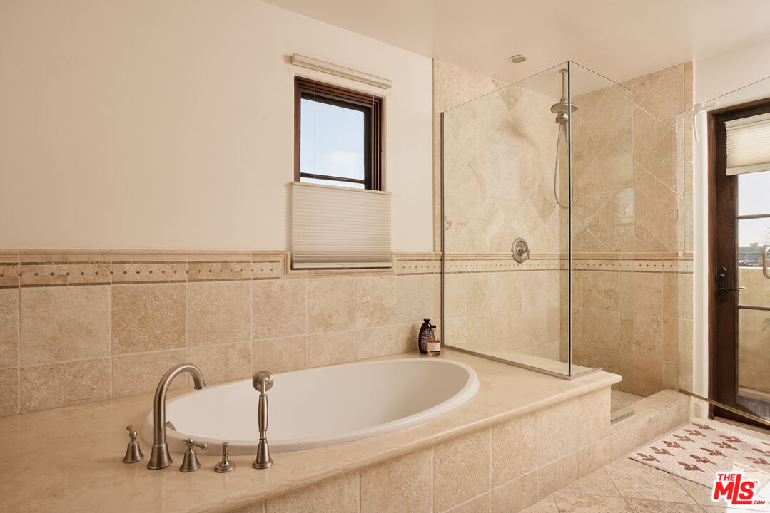 908 17th St Unit: 8, SANTA MONICA