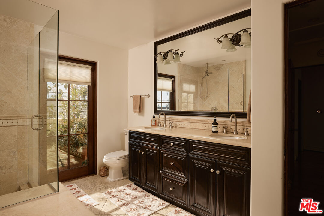 908 17th St Unit: 8, SANTA MONICA
