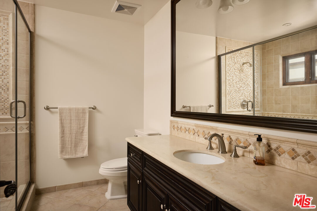 908 17th St Unit: 8, SANTA MONICA