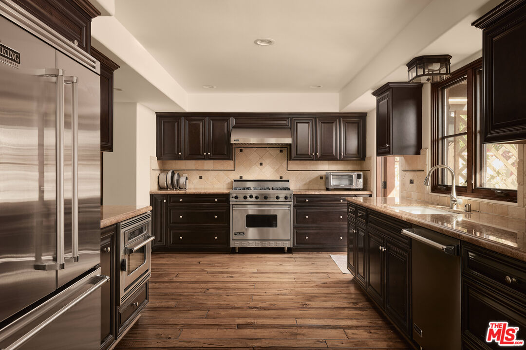 908 17th St Unit: 8, SANTA MONICA