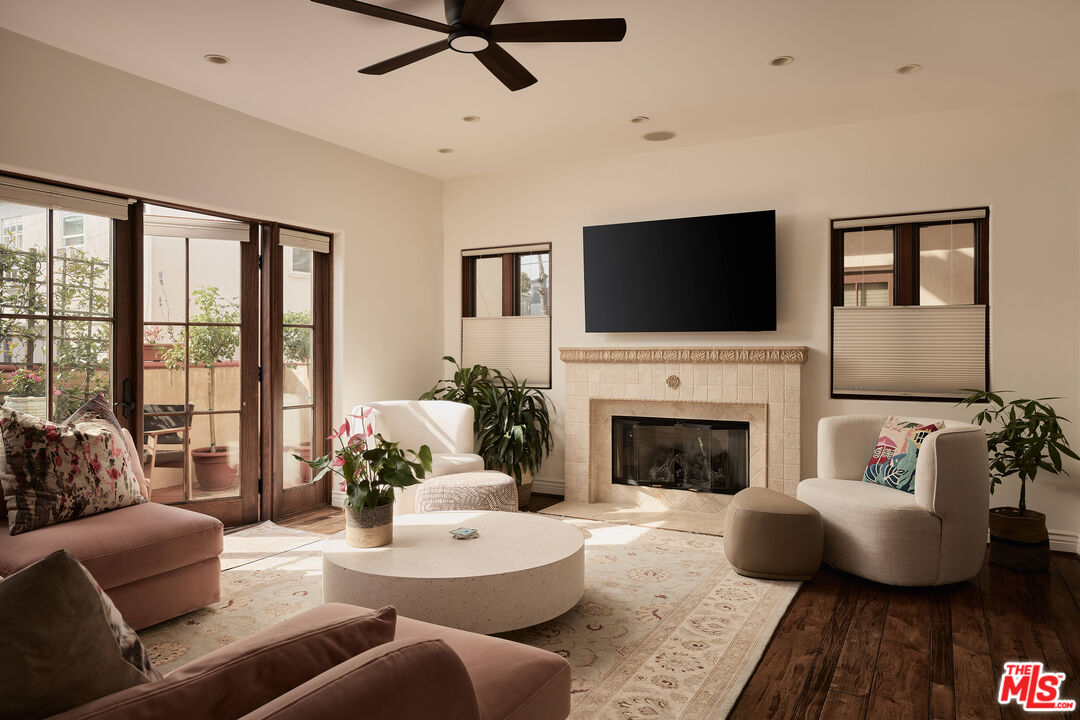 908 17th St Unit: 8, SANTA MONICA