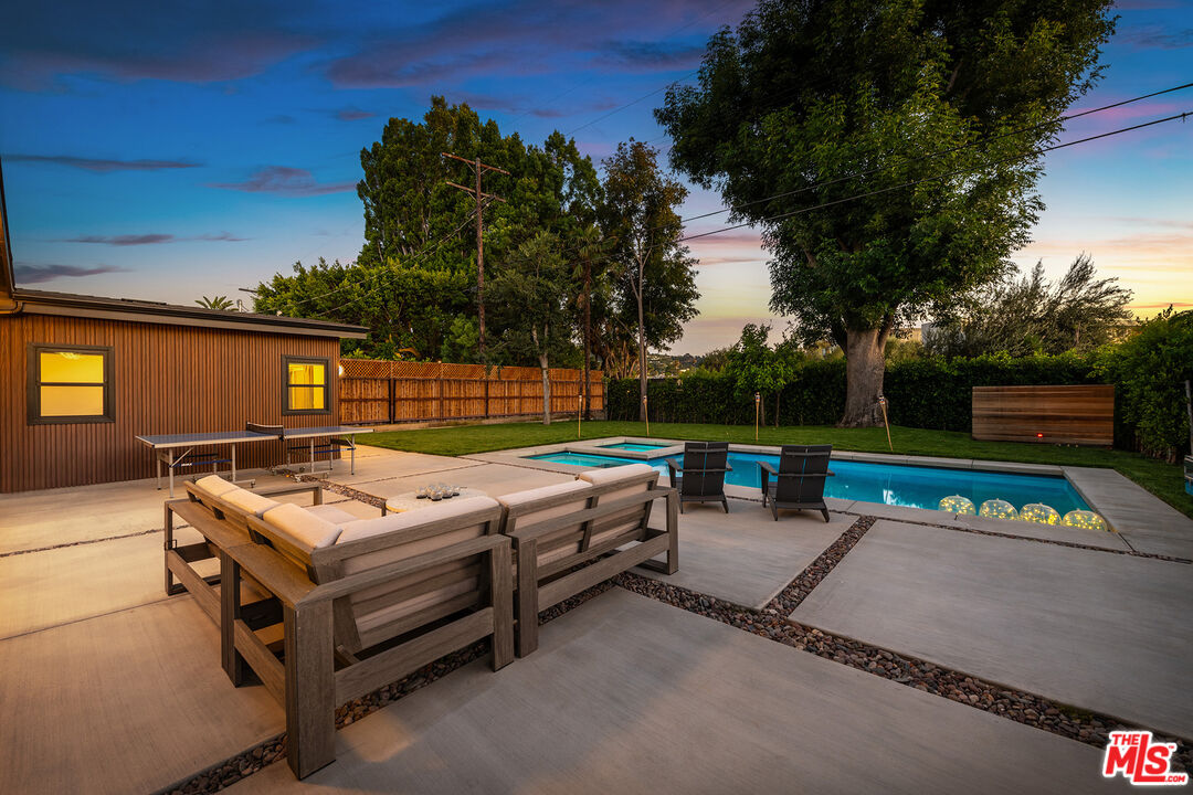 13542 Valleyheart Dr