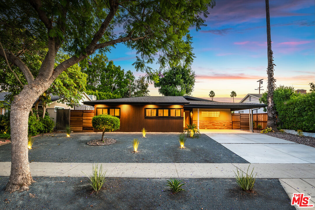 13542 Valleyheart Dr