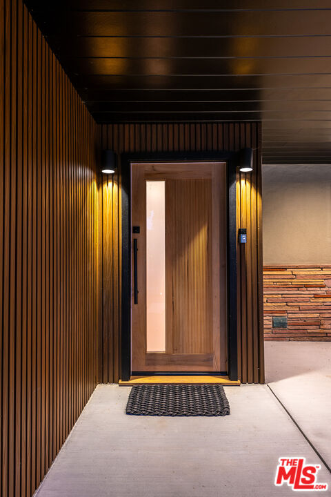 13542 Valleyheart Dr