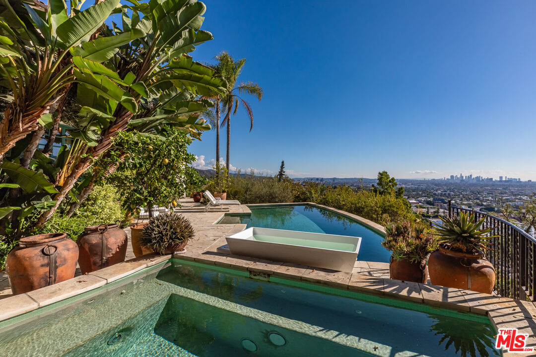 8440 Harold Way, Sunset Strip