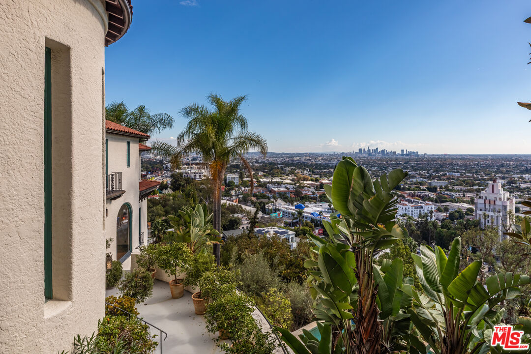 8440 Harold Way, Sunset Strip