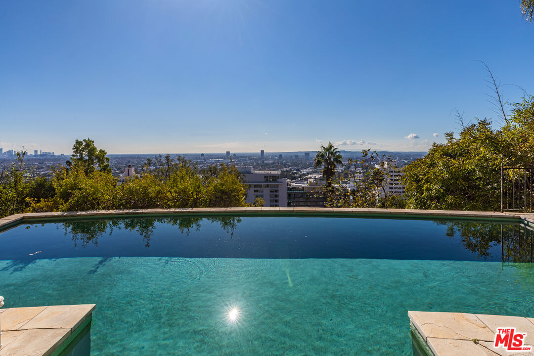 8440 Harold Way, Sunset Strip