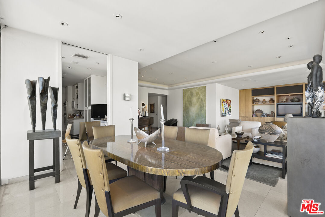 9255 Doheny Rd Unit: 1905