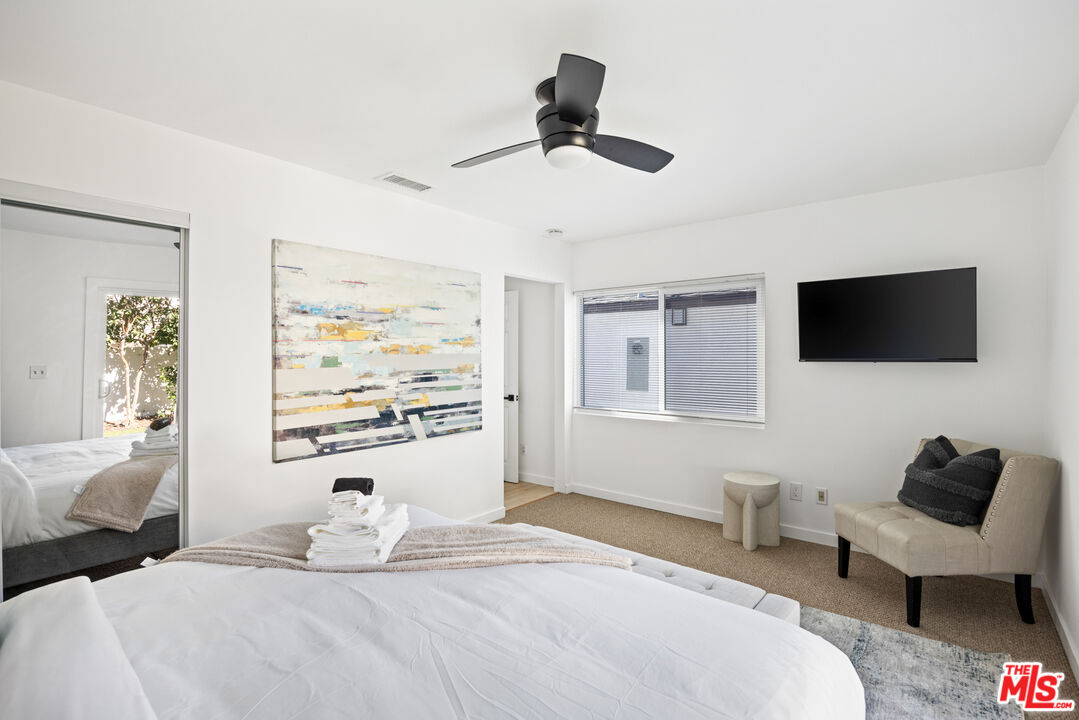 11333 Braddock Dr, Culver City