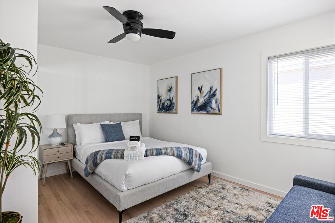 11333 Braddock Dr, Culver City