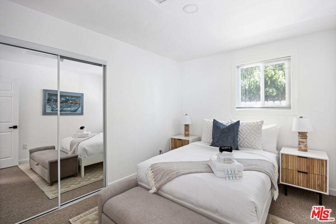 11333 Braddock Dr, Culver City