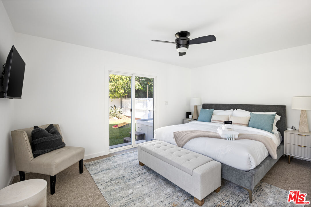 11333 Braddock Dr, Culver City