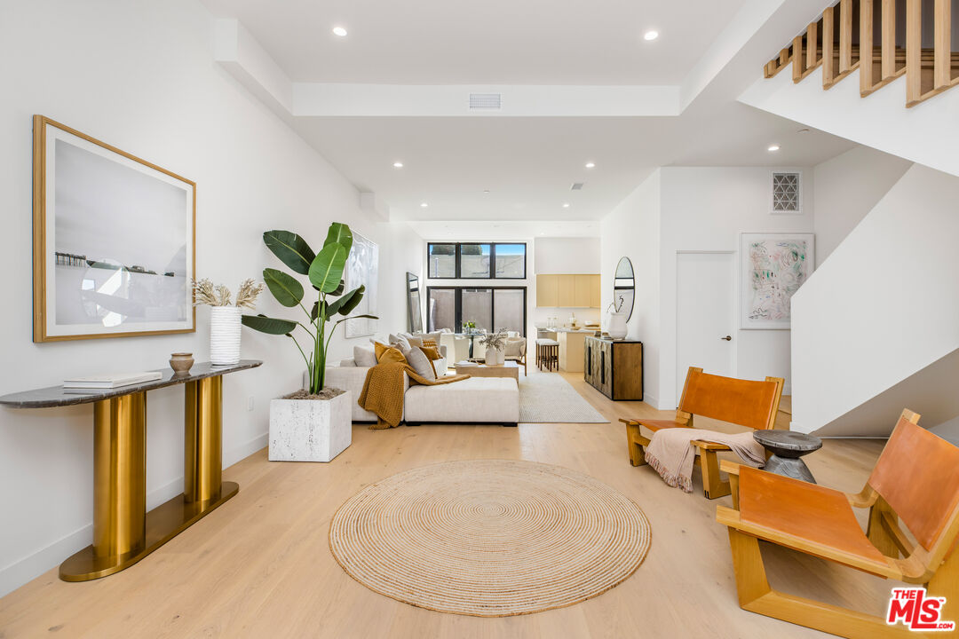 3808 College Ave Unit: 5