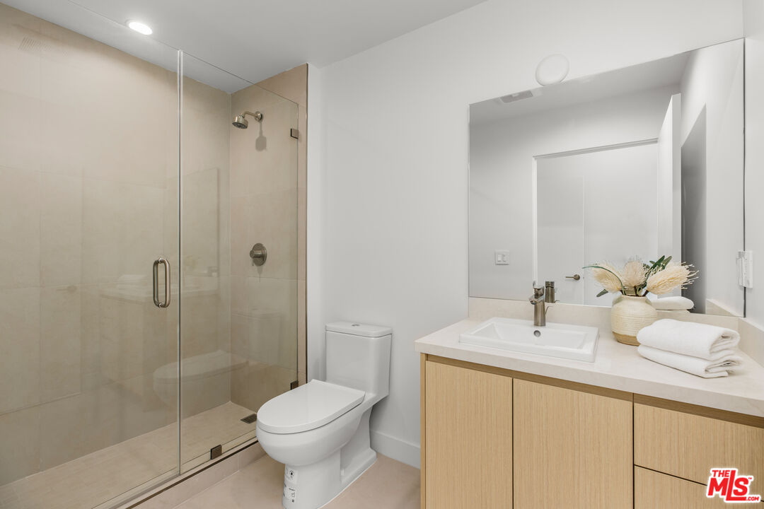 3808 College Ave Unit: 5