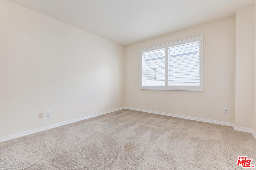 1257 Brockton Ave Unit: 302